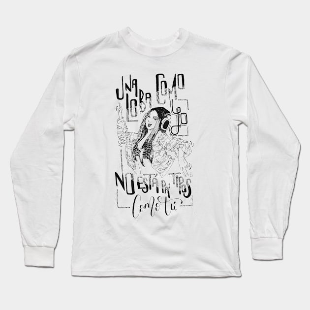 Una loba como yo Long Sleeve T-Shirt by Dzequeda